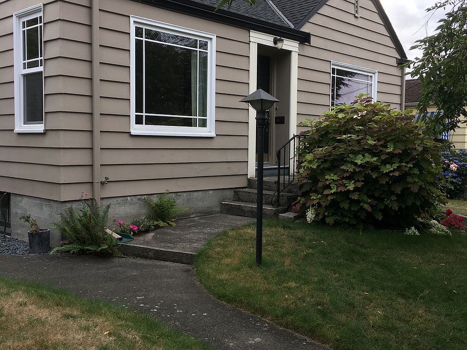 2nd image of 4722 36th Ave NE