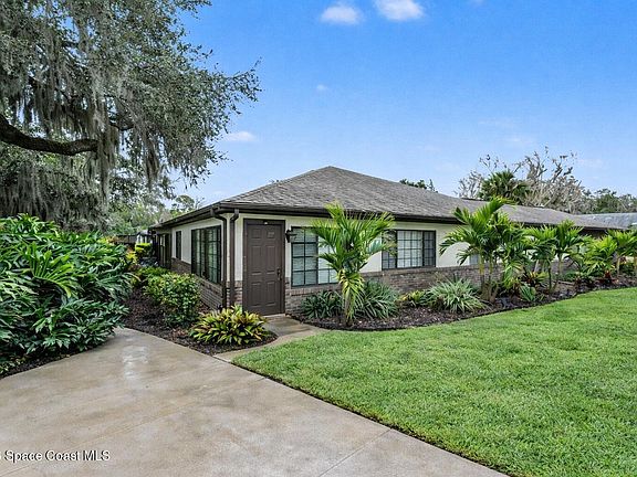 2nd image of 4450 Sherwood Forest Dr