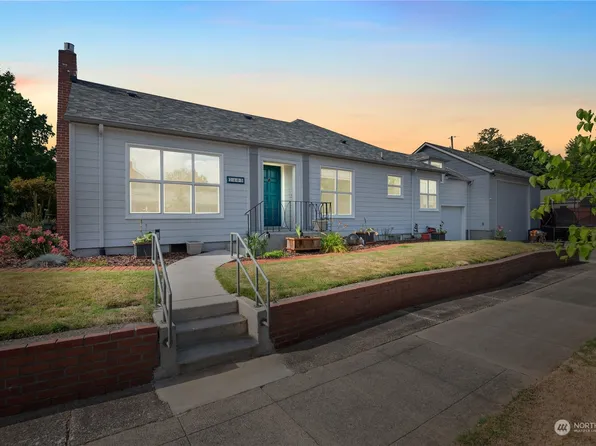 2405 Maple Street, Longview, WA 98632