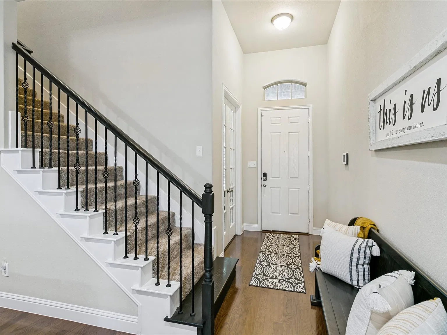 4 bed, 3460 sqft, $4,200 — Photo 2