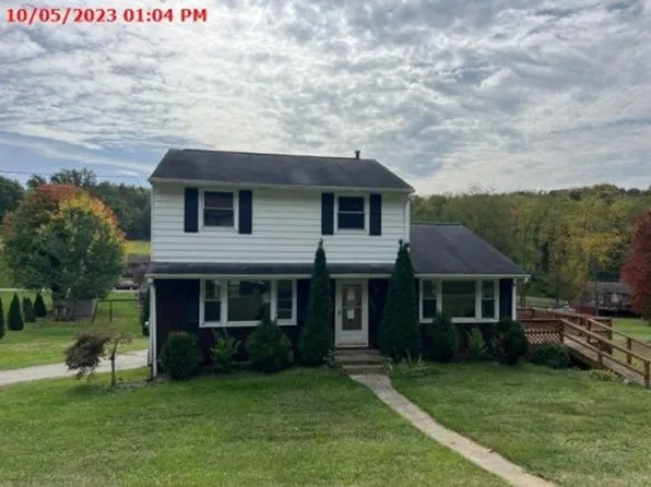 129 Park Dr, Ellwood City, PA 16117