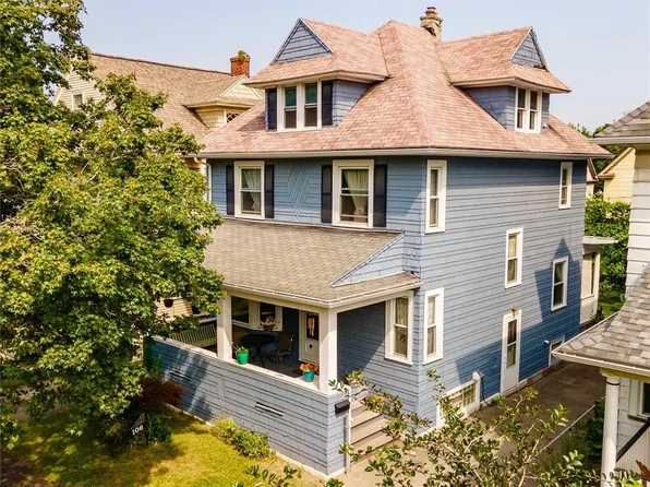 106 Lansdale St, Rochester, NY 14620