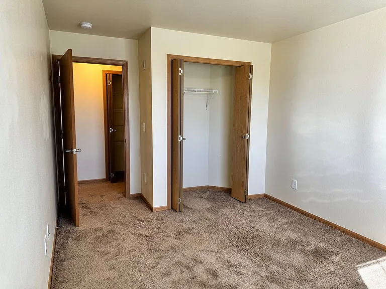 West Lake III Apartments — Photo 243