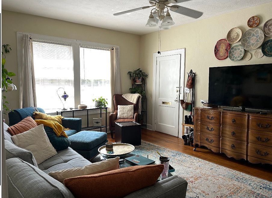 1st image of 3019 Sydney St APT 2