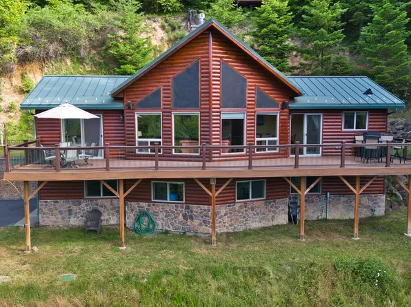 261 Monarch Rd, Cougar, WA 98616