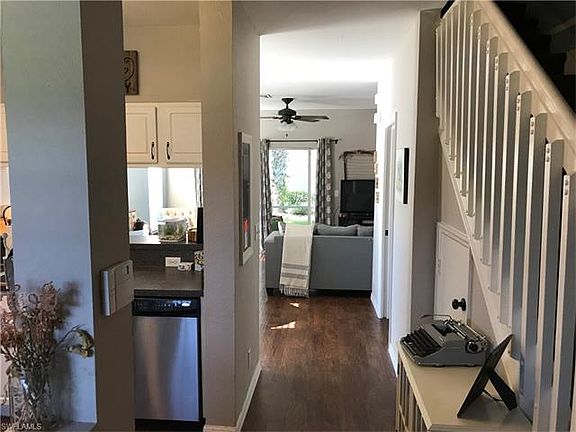 4th image of 10104 Poppy Hill Dr