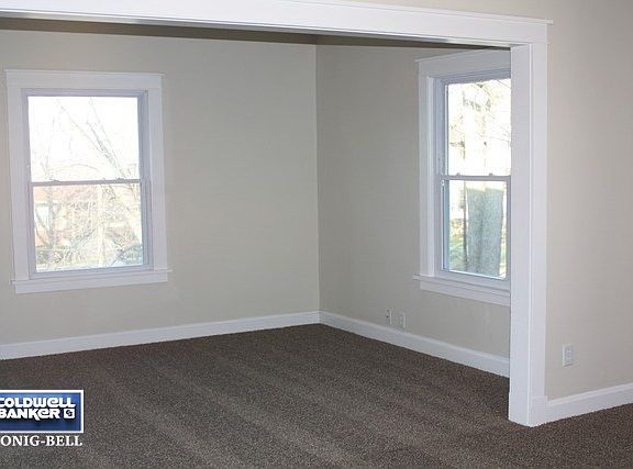 2nd image of 614 Campbell St APT 2