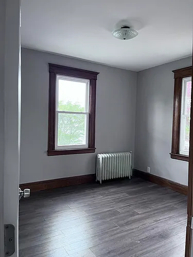 210 Franklin St #2 Photo 1