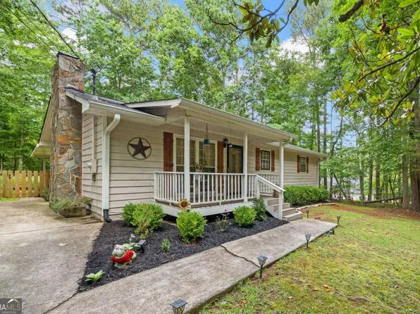 5527 Centry Dr, Villa Rica, GA 30180