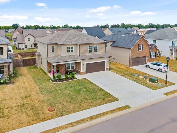 1456 Kingbird Dr, Clarksville, TN 37040