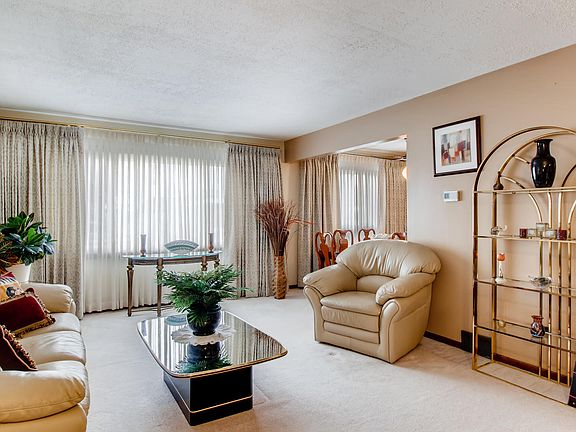 3rd image of 540 53rd Ave