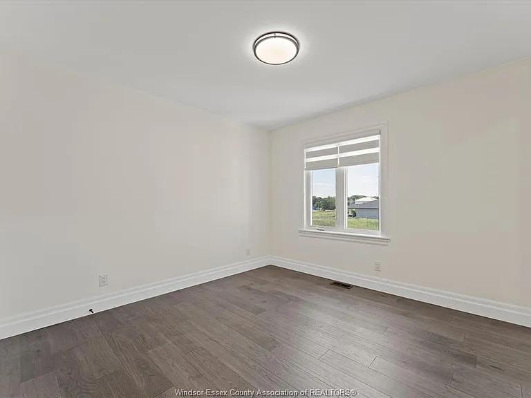 601 Holburn St — Photo 25