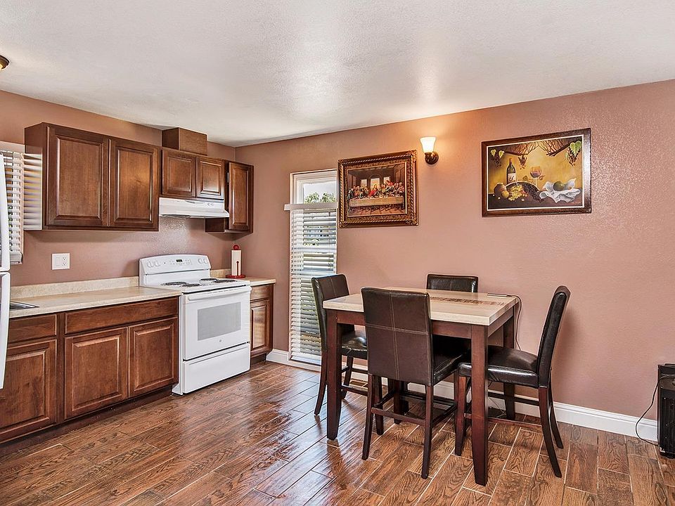 1st image of 2551 Aspen Ln