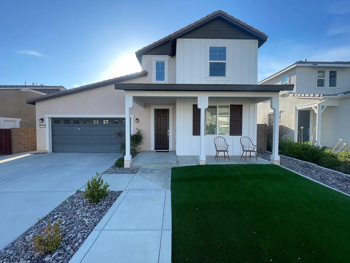 Building Photo - 27599 Gruber Dr