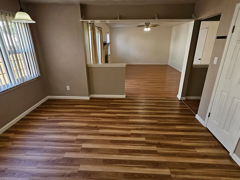 1605 Sinking Creek Dr — Photo 13