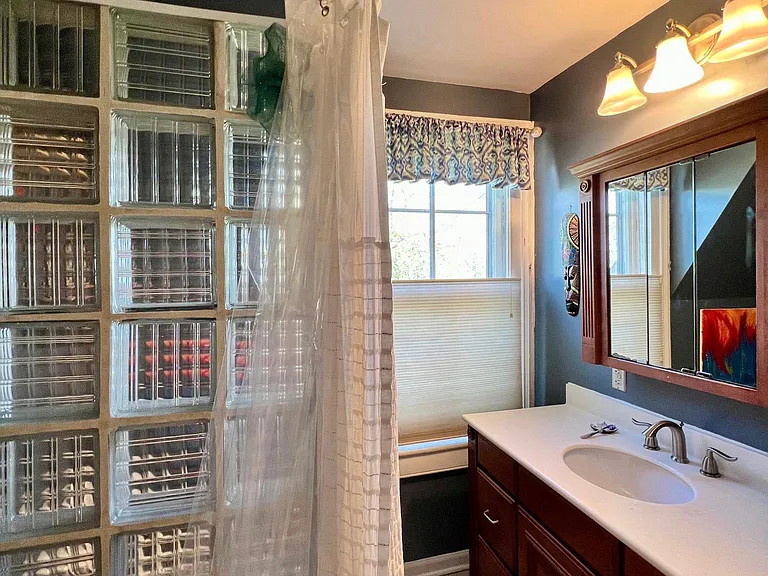 125 Madison Pl — Photo 38