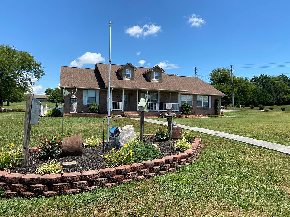 Lovely front porch with mountain views