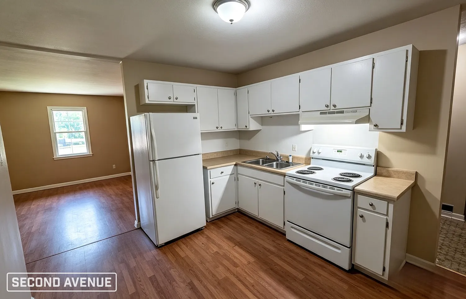3 bed, 1.0 bath, 1253 sqft, $1,095 — Photo 2