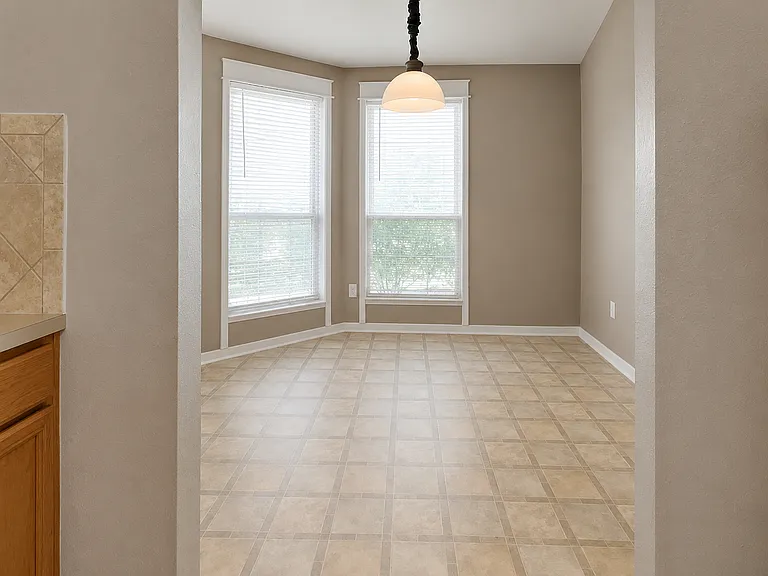2314 Village Leaf Dr — Photo 6