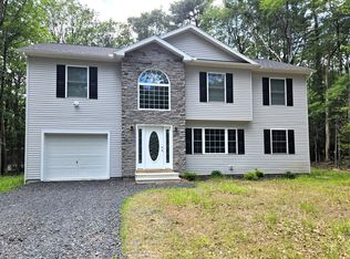 123 Crabapple Ln, Kunkletown, PA 18058