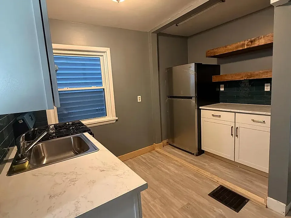 442 Broadway #1