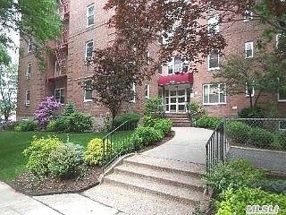 1st image of 2615 Parsons Blvd APT 6F