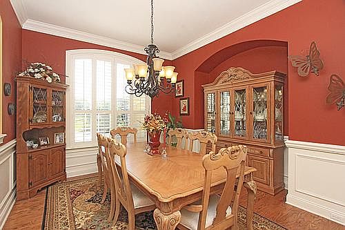 4th image of 1055 W Dorchester Dr