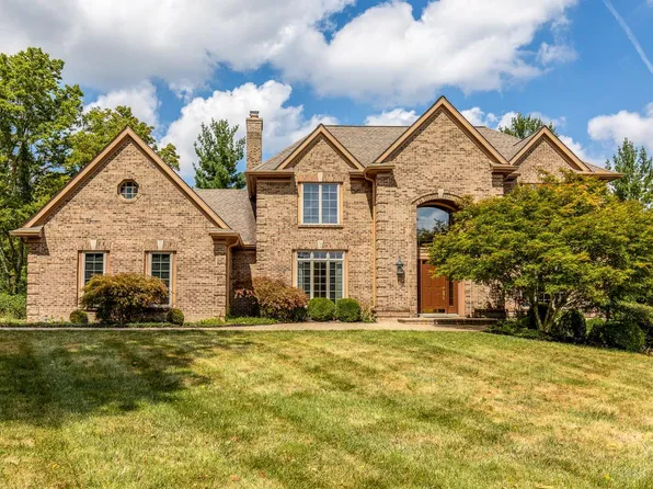 8592 Eagleswalk Ln, Cincinnati, OH 45255