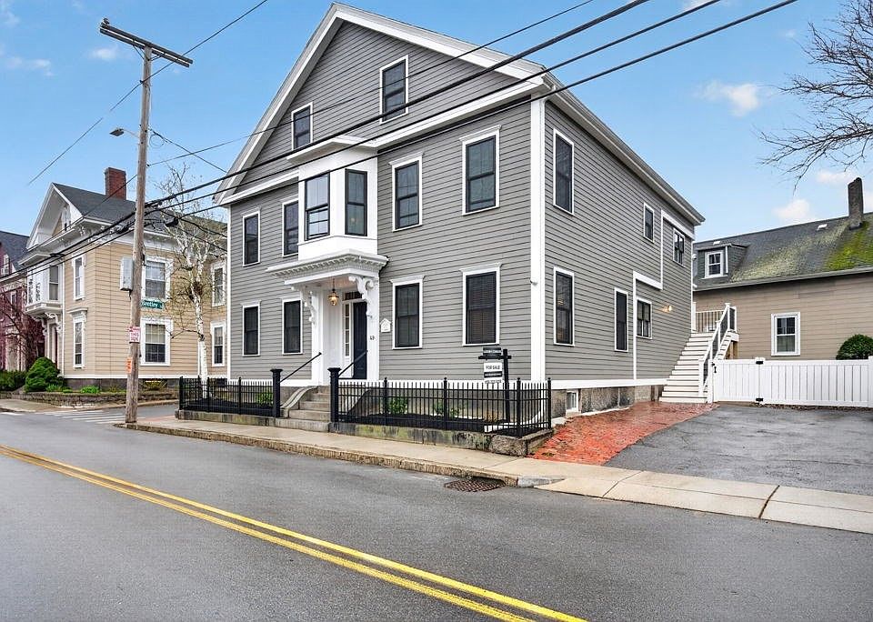 1st image of 49 Essex St #1R