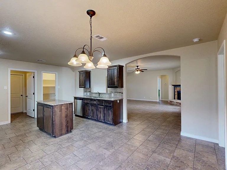 504 W Orion Dr — Photo 21