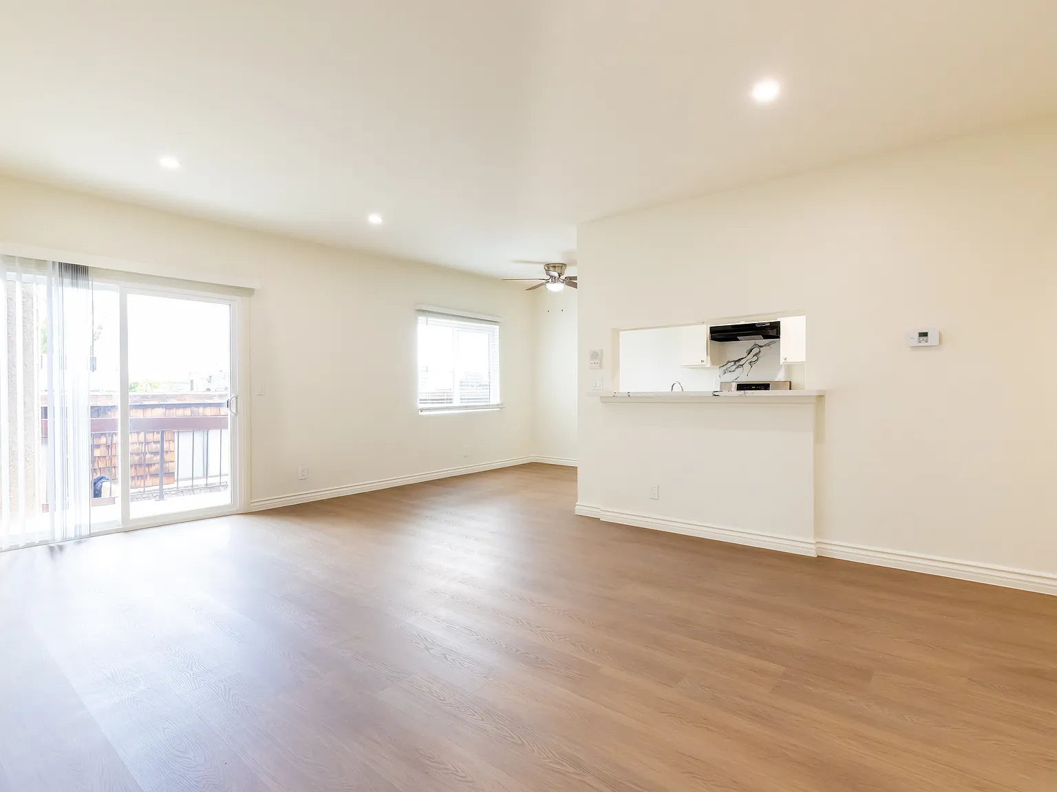 2 bed, 802 sqft, $2,600 — Photo 1