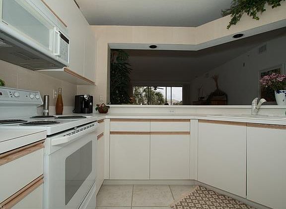 4th image of 7638 Pebble Creek Cir #4202