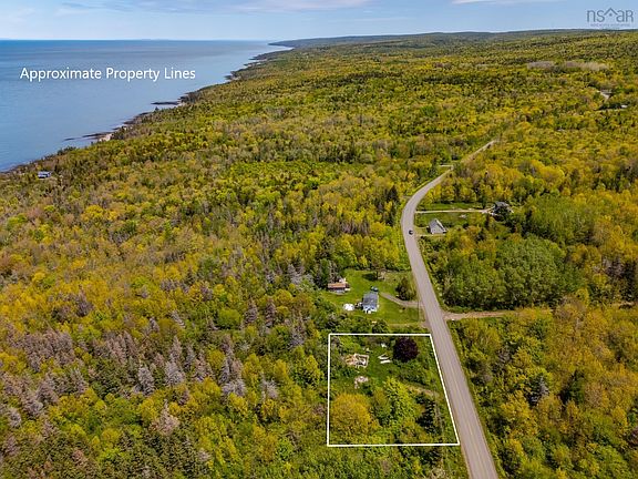 4th image of 3021 Shore Rd W