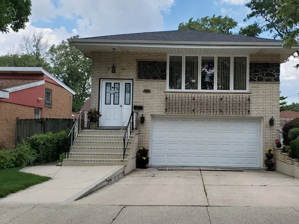 3912 W 99th St, Evergreen Park, IL 60805