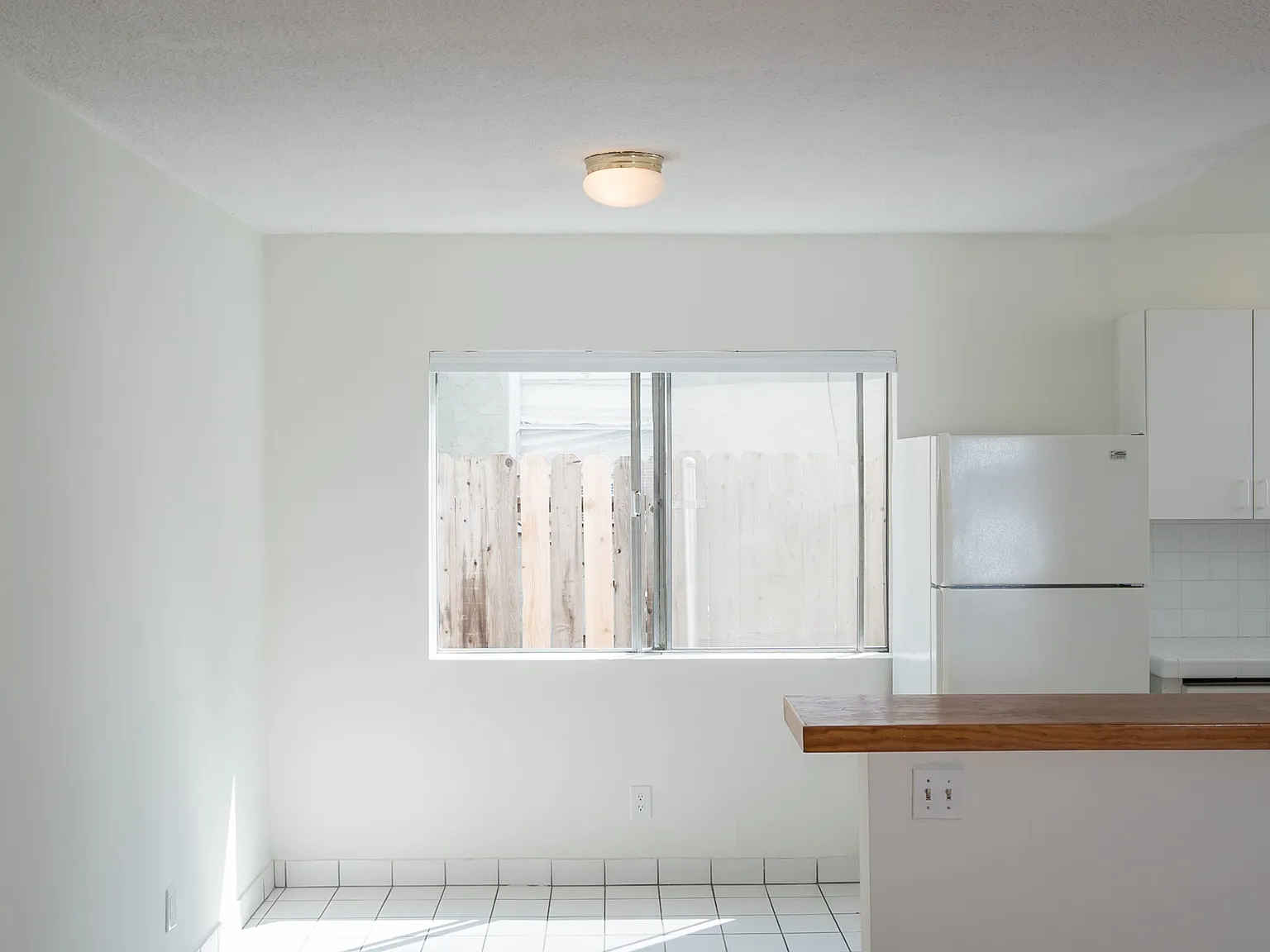 2 bed, 1.5 bath, 1081 sqft, $3,300 — Photo 4