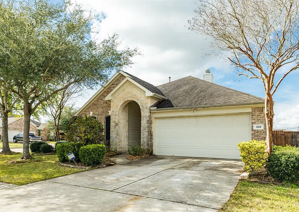1st image of 2808 Garner Park Dr