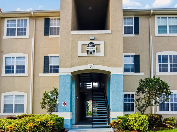 1747 Sophias Dr APT 304, Melbourne, FL 32940