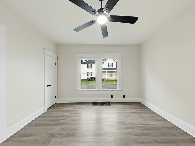 1400 Woodlawn Ave #1400 — Photo 15