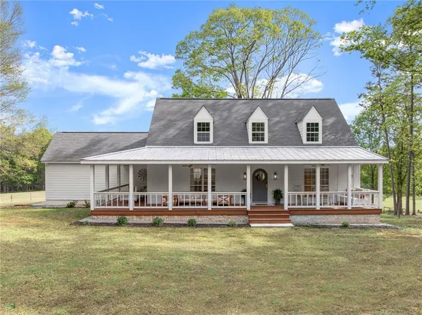 1407 Dixon Bridge Rd, Maysville, GA 30558