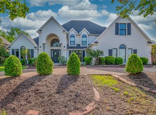 11 S Sherwood Dr, Rogers, AR 72758