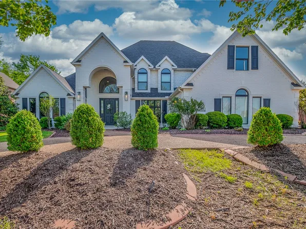 11 S Sherwood Dr, Rogers, AR 72758