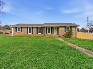 400 Harolds Dr NW, Huntsville, AL 35806