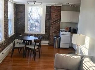 114 Myrtle St #8, Boston, MA 02114