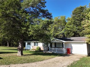 301 Roberts St, Iberia, MO 65486