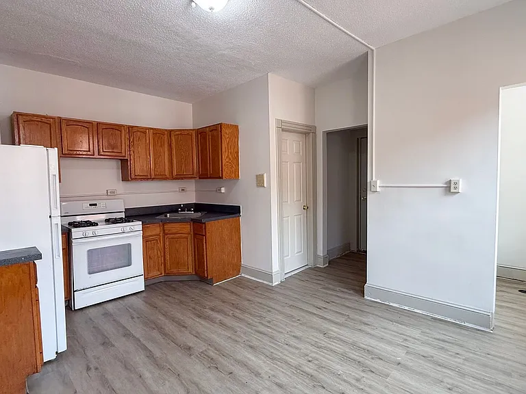31-33 Bond St — Photo 38