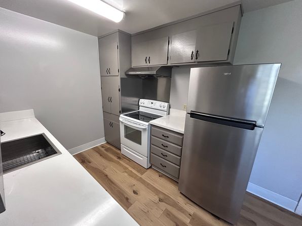 565 Matadero Ave APT 6