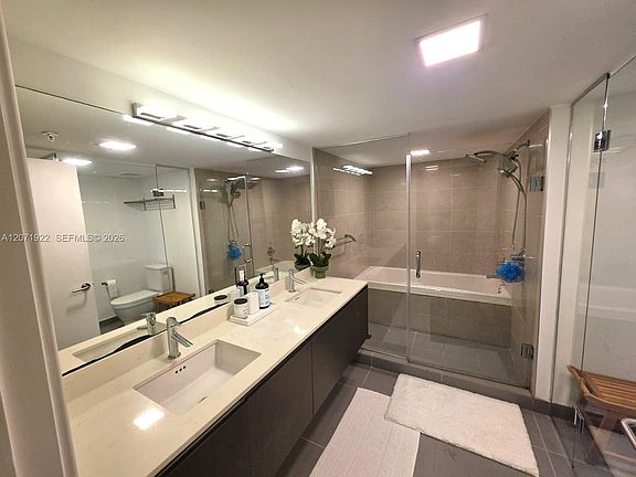 5th image of 6620 Indian Creek Dr APT 112