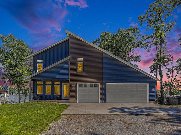 3rd image of 2488 Crockery Shores Rd