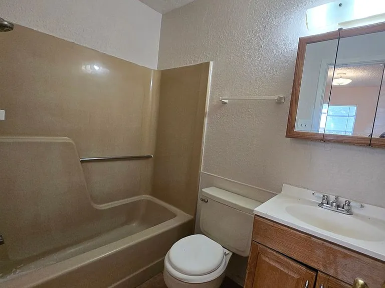 304C W Deming St — Photo 6
