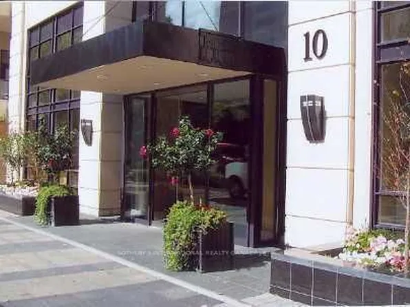 10 Delisle Ave #810, Toronto, ON M4V 3C6